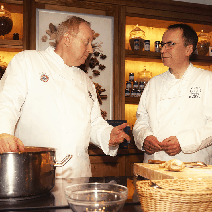 Bild Lehrstunde für Akademiedirektor bei Alfons Schuhbeck