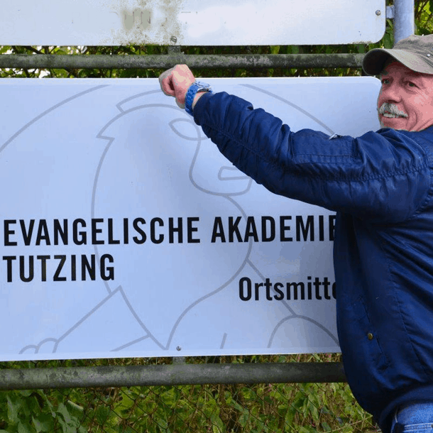 Bild Der Tutzinger Löwe weist den Weg