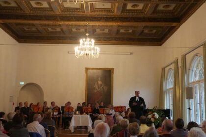 Bild Denken ins Offene – mit 950 Besuchern