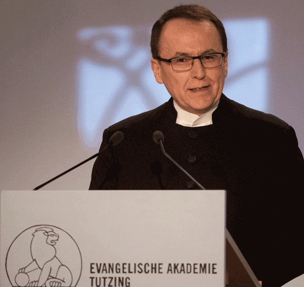 Bild „Predigten sind nicht unpolitisch“ – Akademiedirektor Udo Hahn beteiligt sich an Pro & Kontra