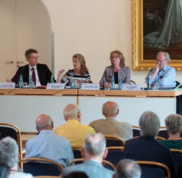 Bild Politischer Club zu „Medien im Wandel – Medien in der Krise?“ – zum Nachhören