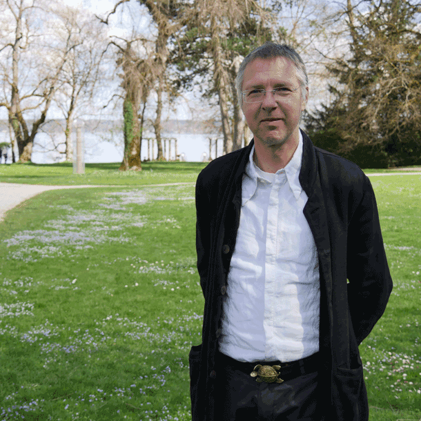 Bild Dem Unsagbaren näherkommen – Der Dichter und Pfarrer Christian Lehnert im Porträt