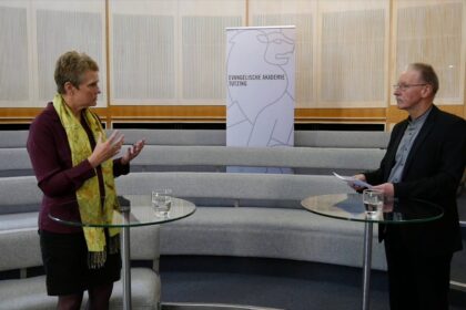 Bild Dorothea Bergmann im RotundeTalk – „Die normalen Probleme in der Pflege werden bleiben“