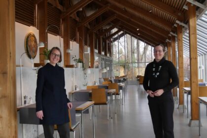 Nadja Häupl und Annette Findeiss im sanierten Restaurant