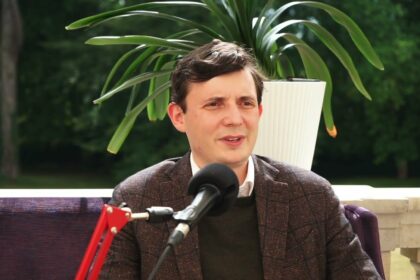 Bild „FIGHTING DISINFORMATION IN SMALL STEPS“