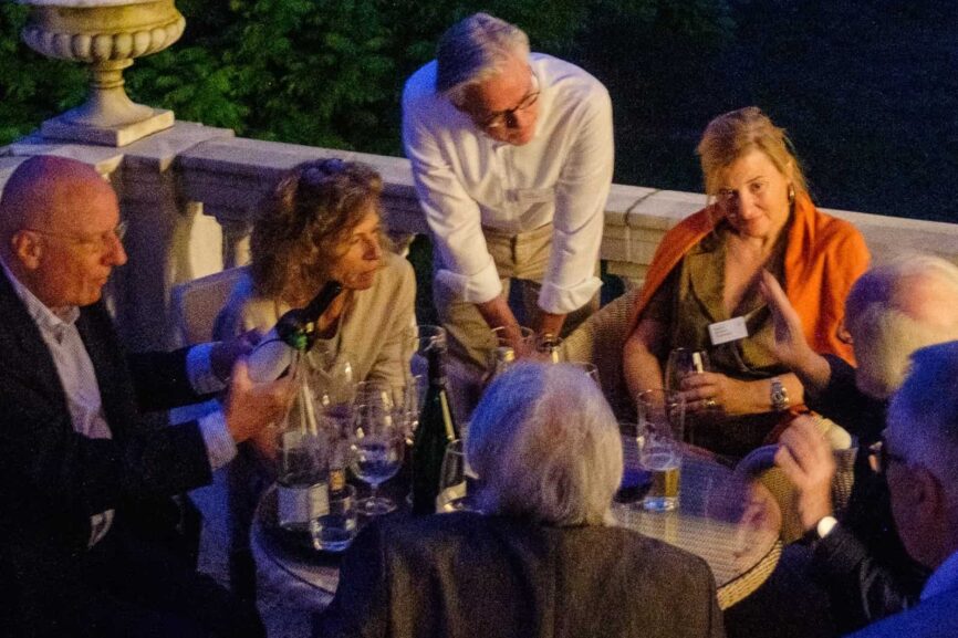 Politischer Club, Abendstimmung