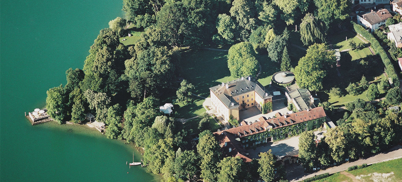 Luftbild der Evangelischen Akademie Tutzing