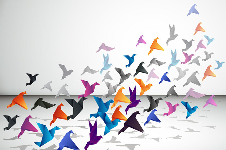 Origami Vögel im Flug