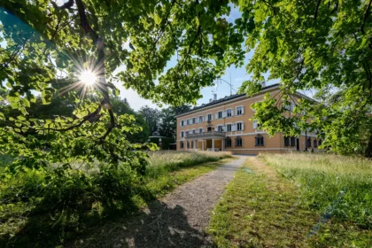 Blick vom Park auf das Trutziger Schloss