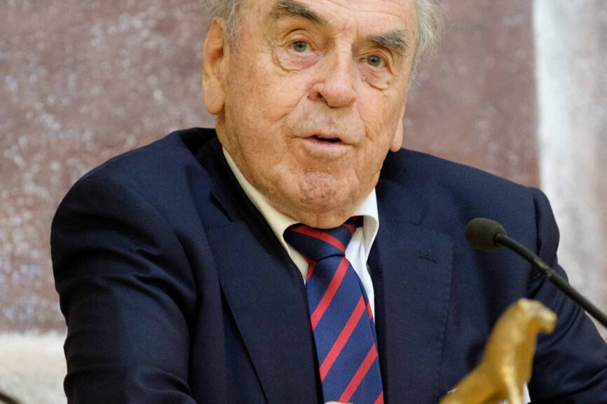 Juergen (Jürgen) MOLTMANN