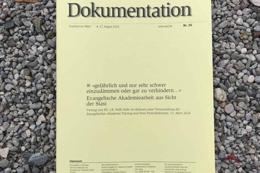 EPD-Dokumentation August 2024: : »gefährlich und nur sehr schwer einzudämmen oder gar zu verhindern…« – Evangelische Akademiearbeit aus Sicht der Stasi