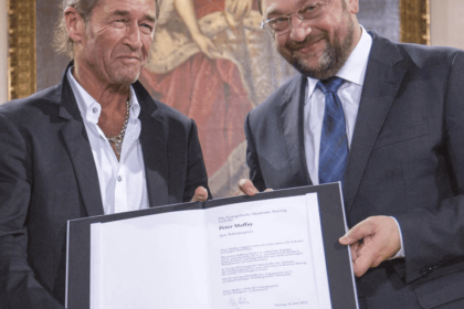 Bild Peter Maffay: Rockstar mit politischer Botschaft