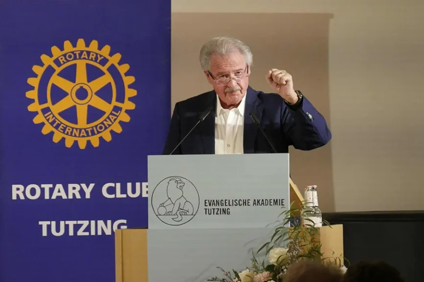 Jean Asselborn bei seiner Tutzinger Rede im März 2026 in der Evangelischen Akademie Tutzing