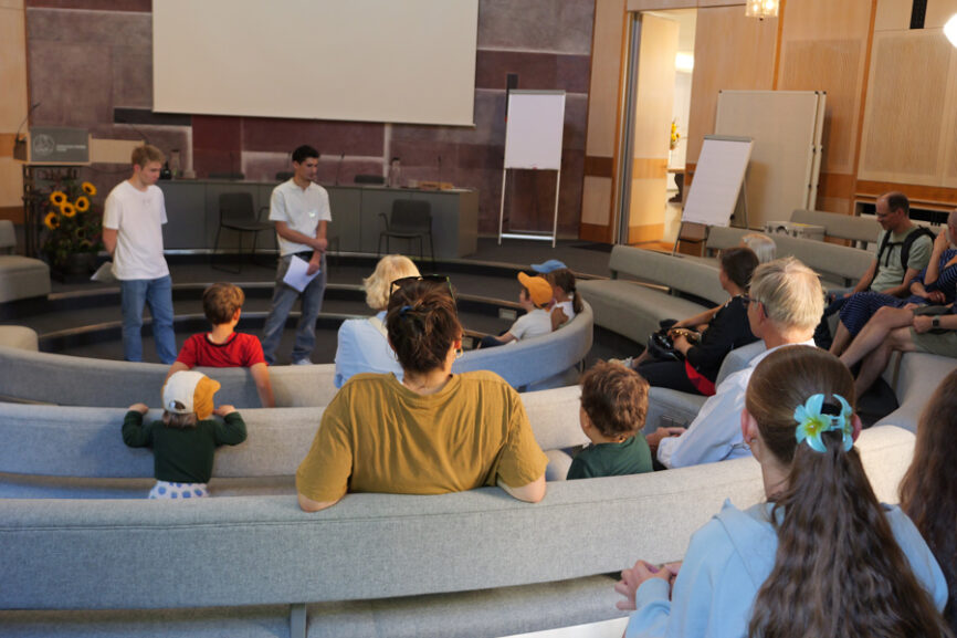 Tag der offenen Tür, Kinderführung an der Evangelischen Akademie Tutzing